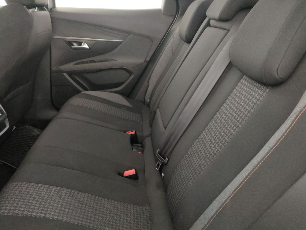 Peugeot 3008 usata a Caserta (17)