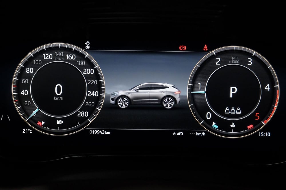 Jaguar E-Pace usata a Torino (14)