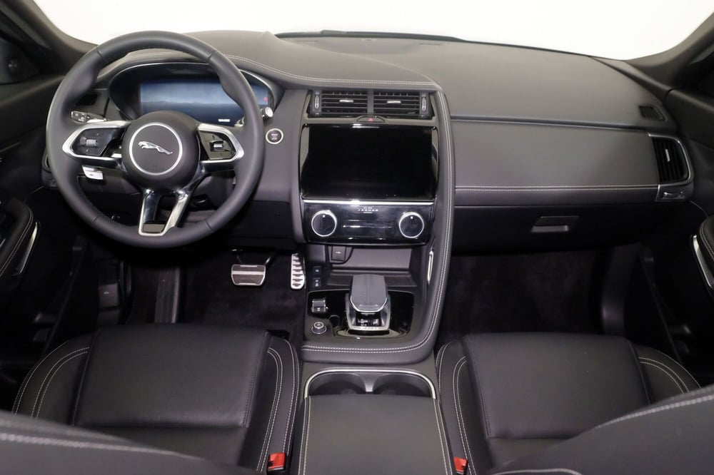 Jaguar E-Pace usata a Torino (4)