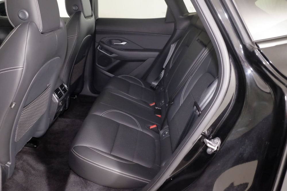 Jaguar E-Pace usata a Torino (5)