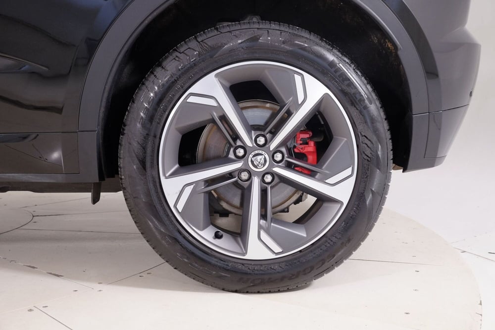 Jaguar E-Pace usata a Torino (9)