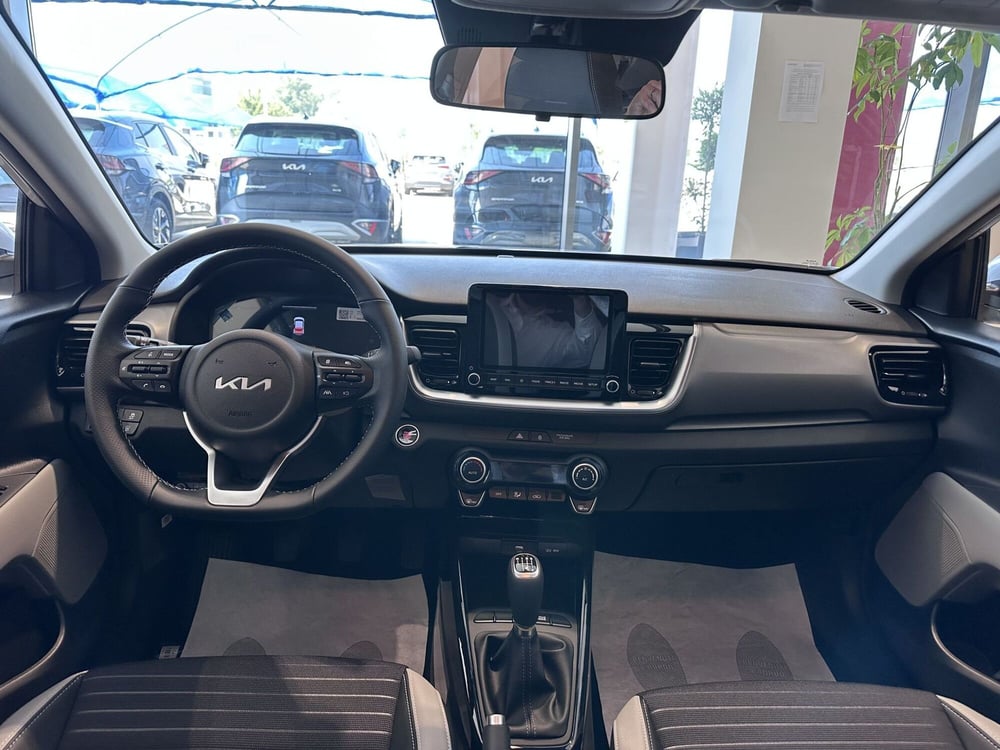 Kia Stonic nuova a Cremona (8)