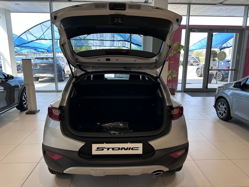 Kia Stonic nuova a Cremona (9)