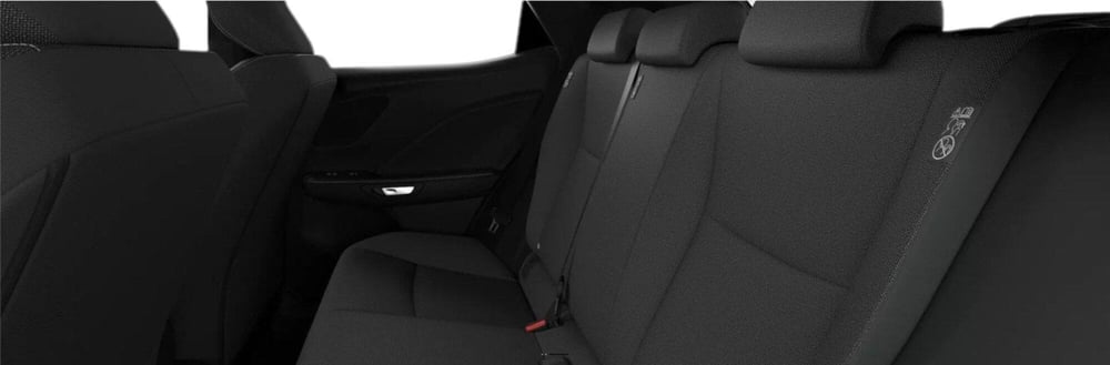 Lexus LBX nuova a Cremona (8)
