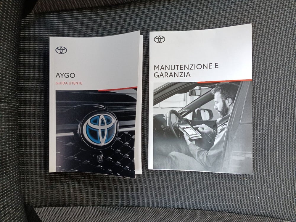 Toyota Aygo usata a Milano (18)