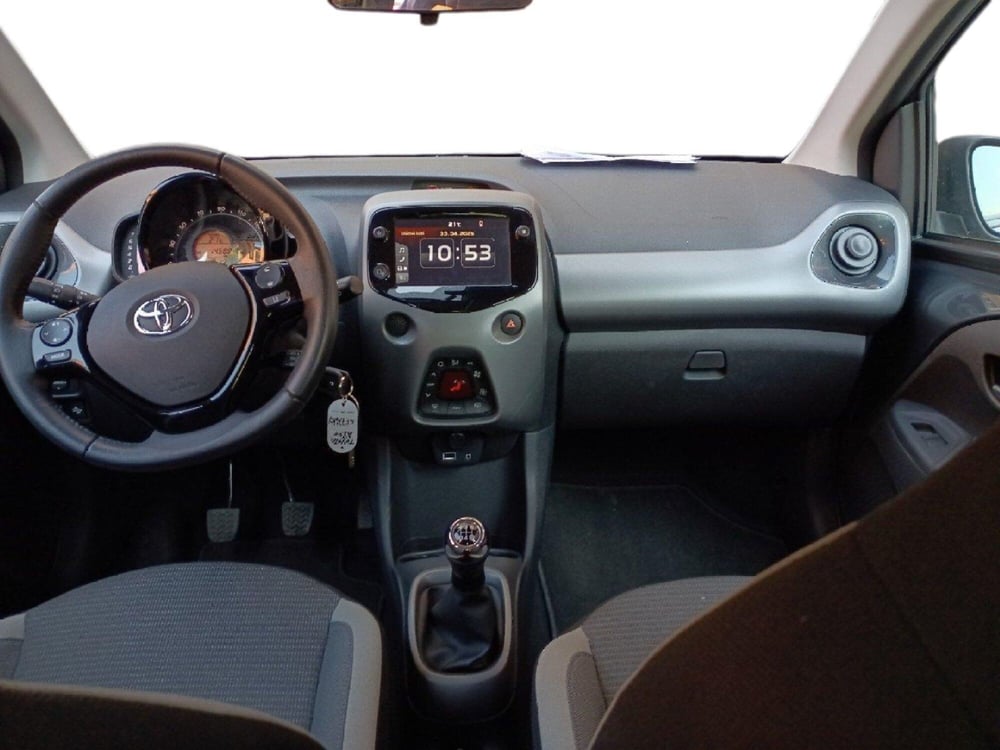 Toyota Aygo usata a Milano (9)
