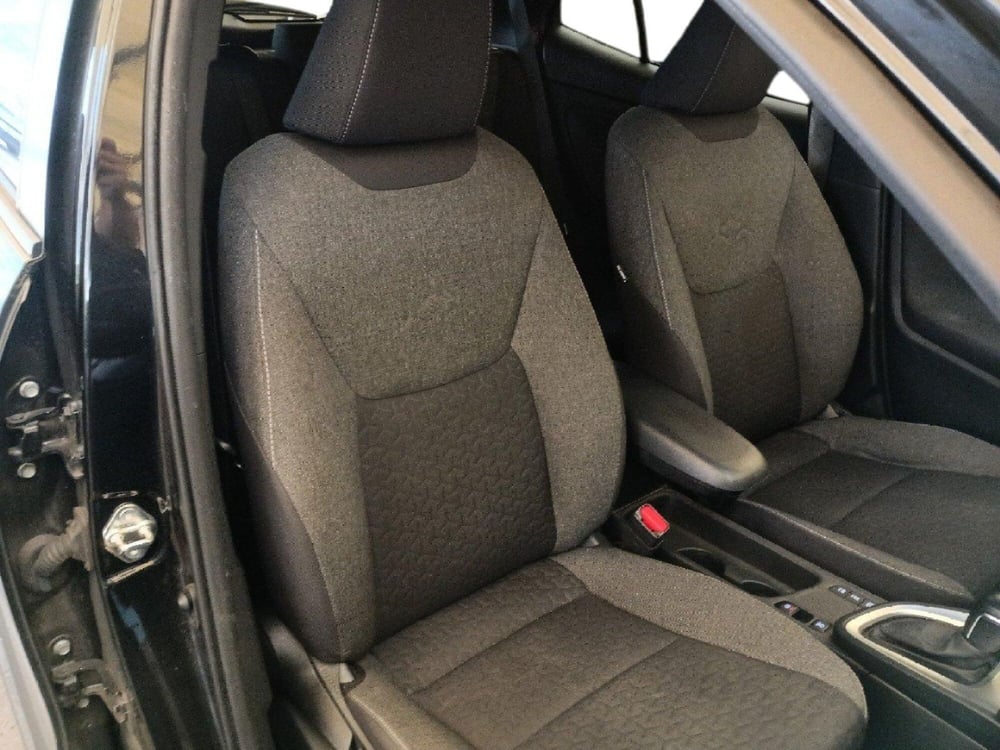 Toyota Yaris Cross usata a Milano (6)