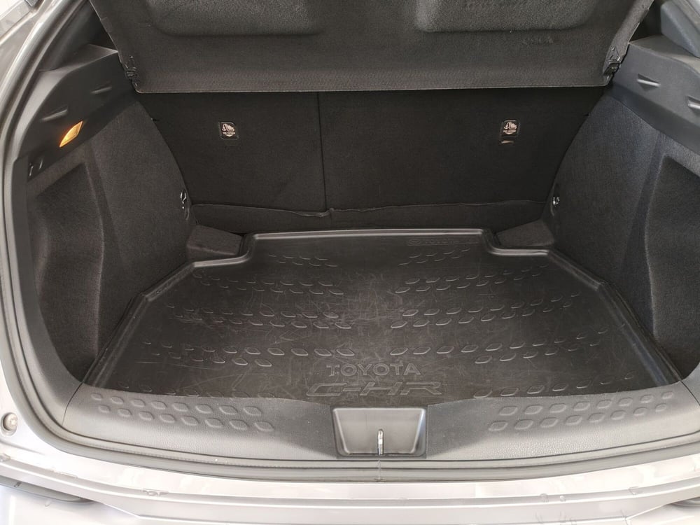 Toyota Toyota C-HR usata a Roma (13)