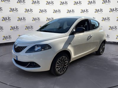 Lancia Ypsilon 1.0 FireFly 5 porte S&amp;S Hybrid Silver Plus del 2024 usata a Faenza