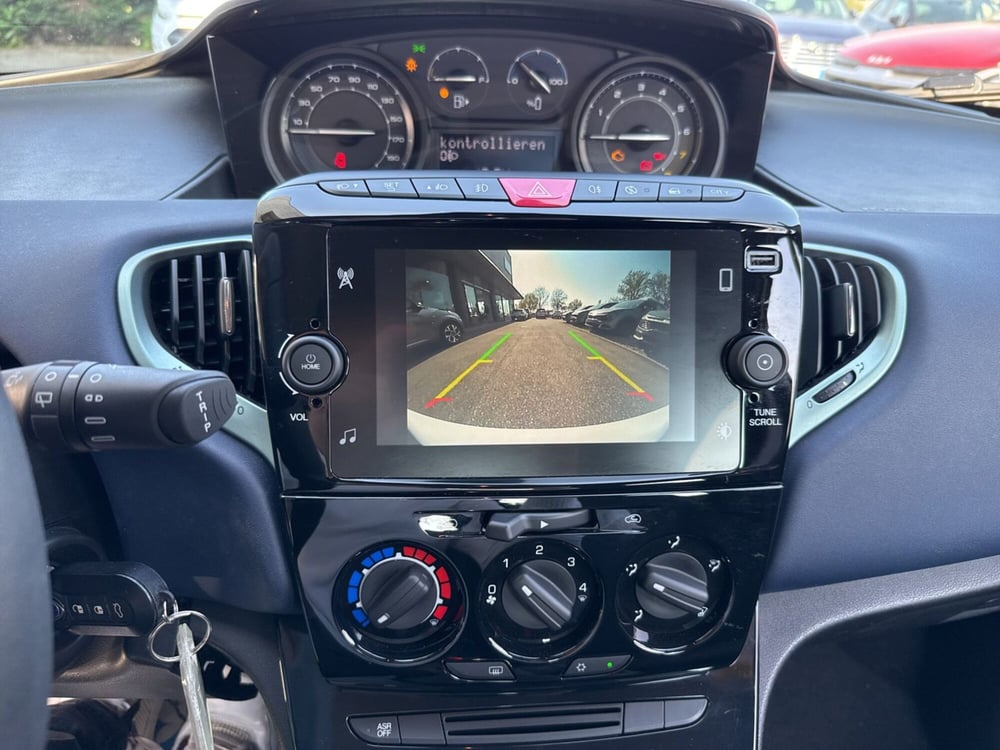 Lancia Ypsilon usata a Ravenna (20)