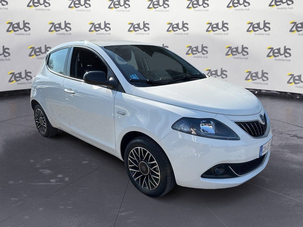 Lancia Ypsilon usata a Ravenna (8)
