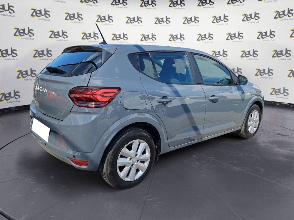 Dacia Sandero usata a Bologna (6)
