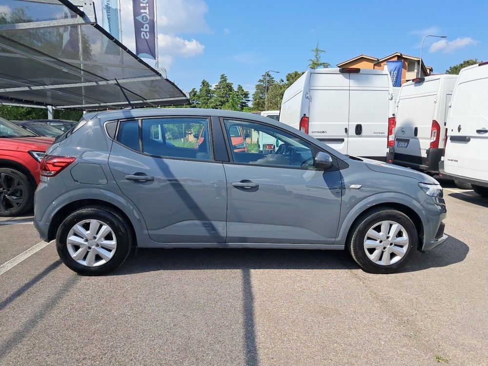 Dacia Sandero usata a Bologna (8)