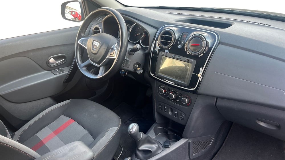 Dacia Sandero usata a Catania (10)
