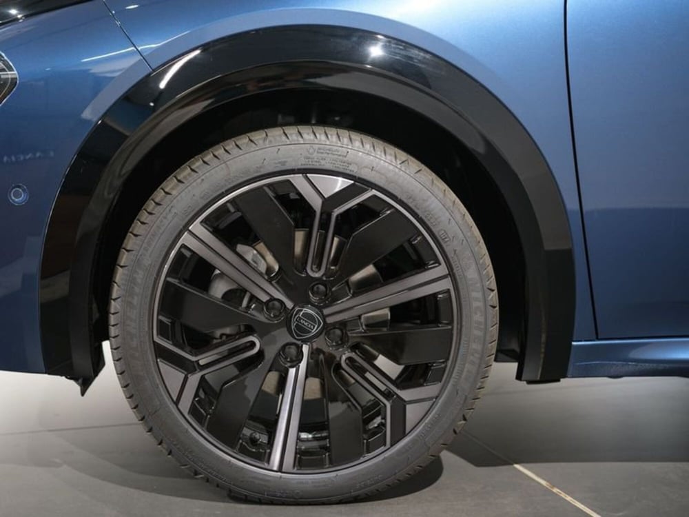 Lancia Ypsilon nuova a Prato (3)
