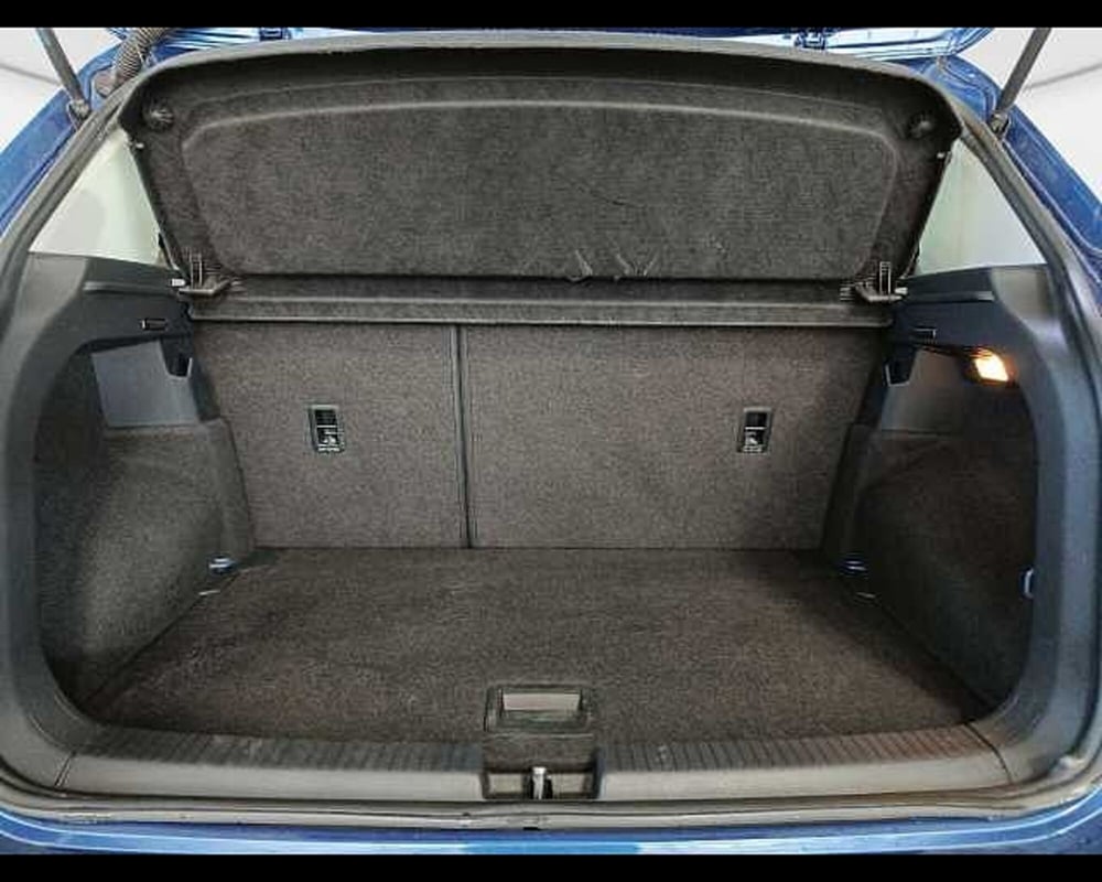 Volkswagen T-Cross usata a Roma (11)