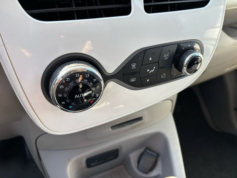 Renault Zoe usata a Pavia (14)