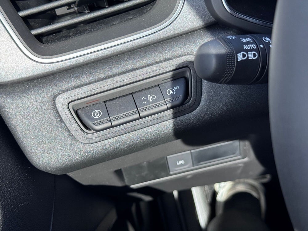 Renault Captur nuova a Pavia (14)
