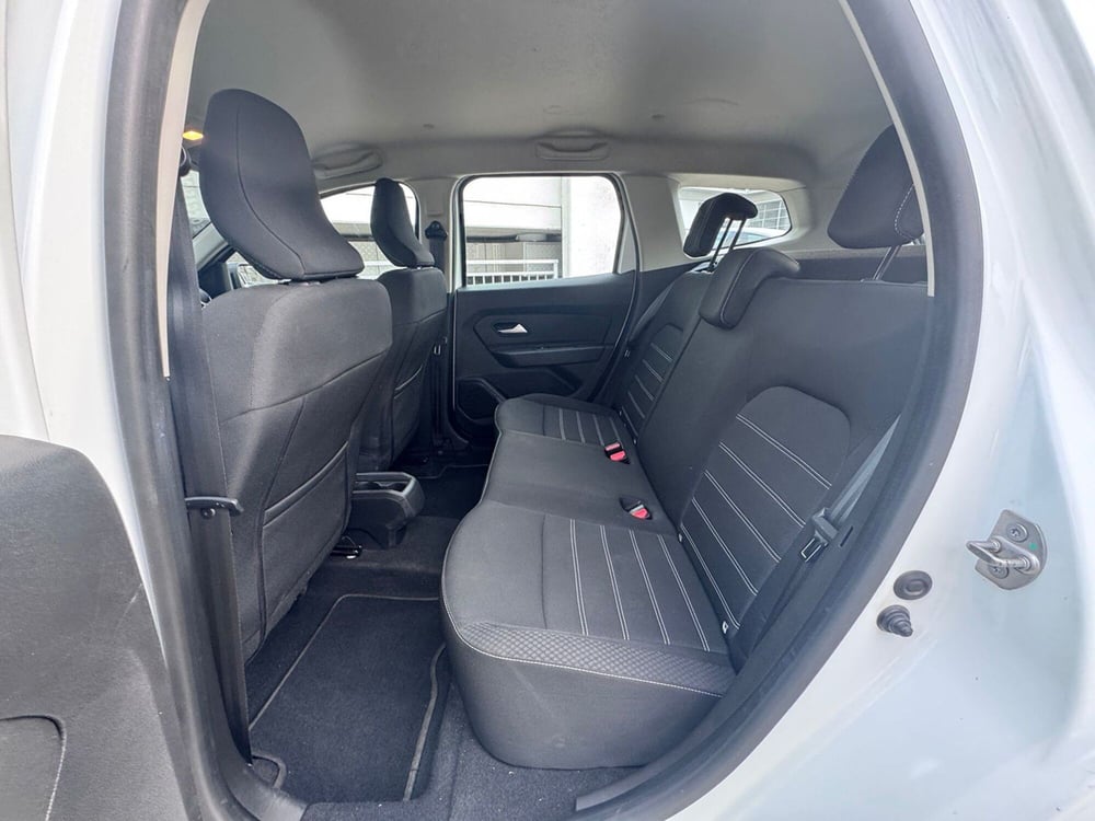 Dacia Duster usata a Pavia (7)