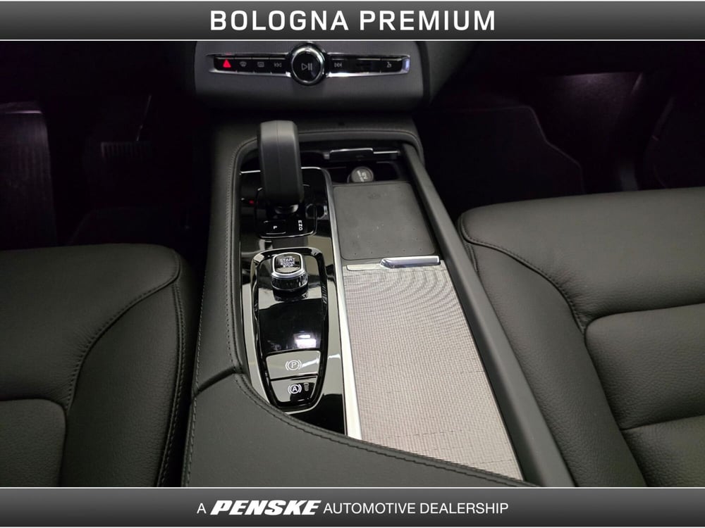 Volvo XC90 nuova a Bologna (14)