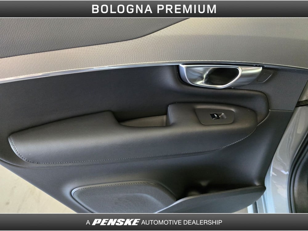 Volvo XC90 nuova a Bologna (18)