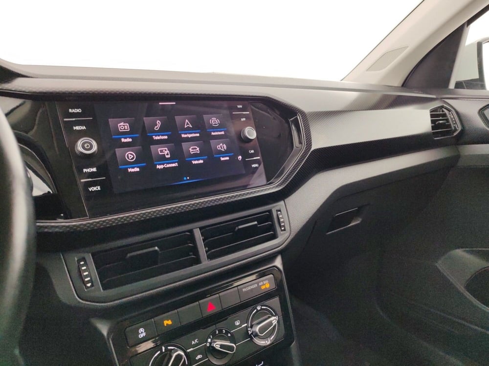 Volkswagen T-Cross usata a Massa-Carrara (12)