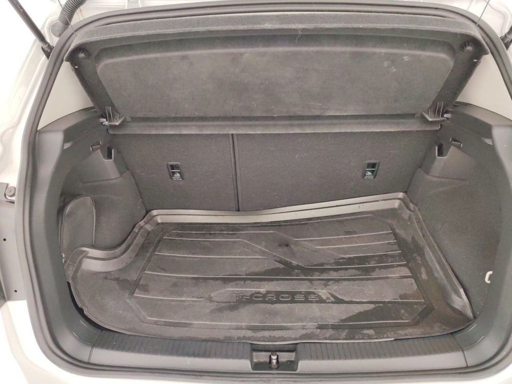 Volkswagen T-Cross usata a Massa-Carrara (16)