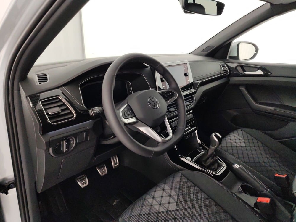 Volkswagen T-Cross nuova a Massa-Carrara (8)