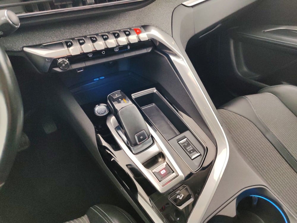 Peugeot 3008 usata a Massa-Carrara (11)