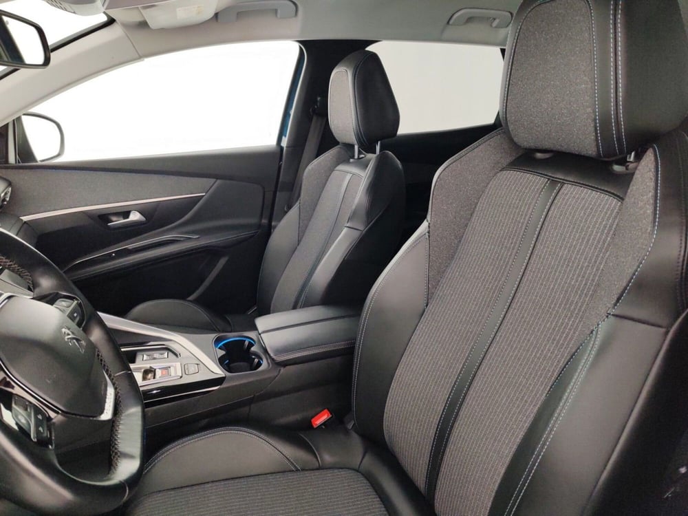 Peugeot 3008 usata a Massa-Carrara (9)