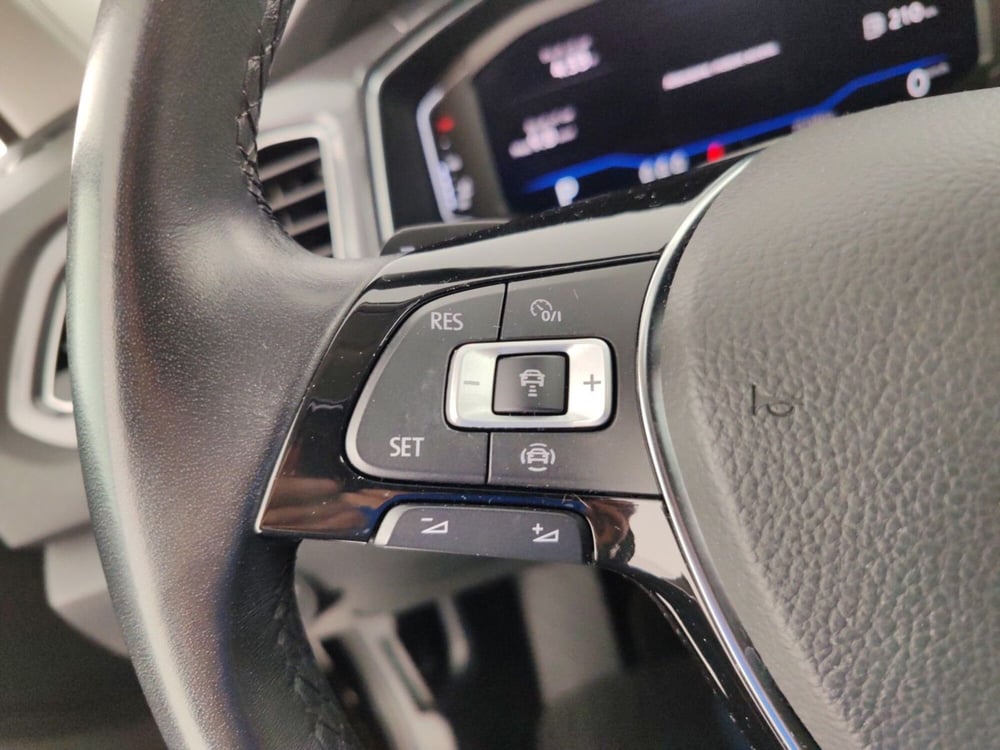 Volkswagen T-Roc usata a Massa-Carrara (13)