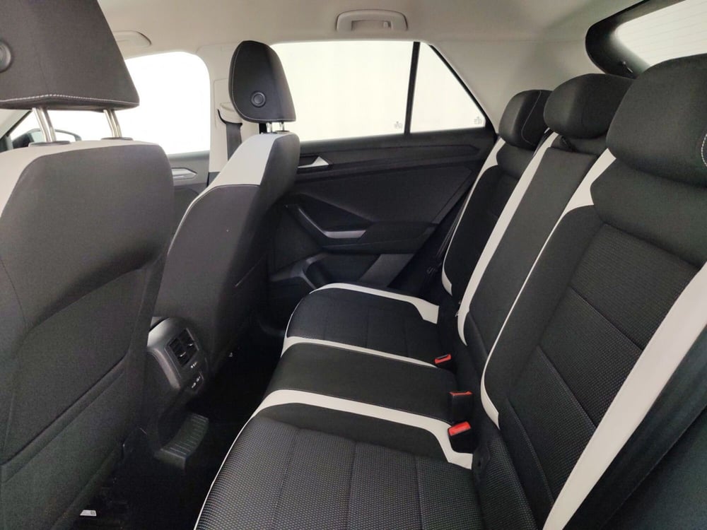 Volkswagen T-Roc usata a Massa-Carrara (9)