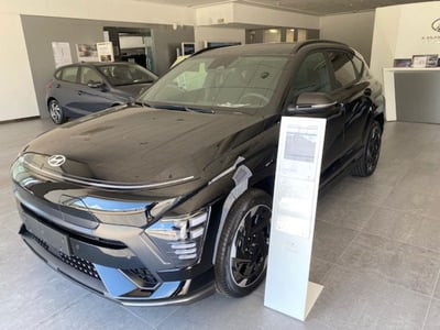 Hyundai Kona EV 64 kWh Exclusive nuova a Paolisi