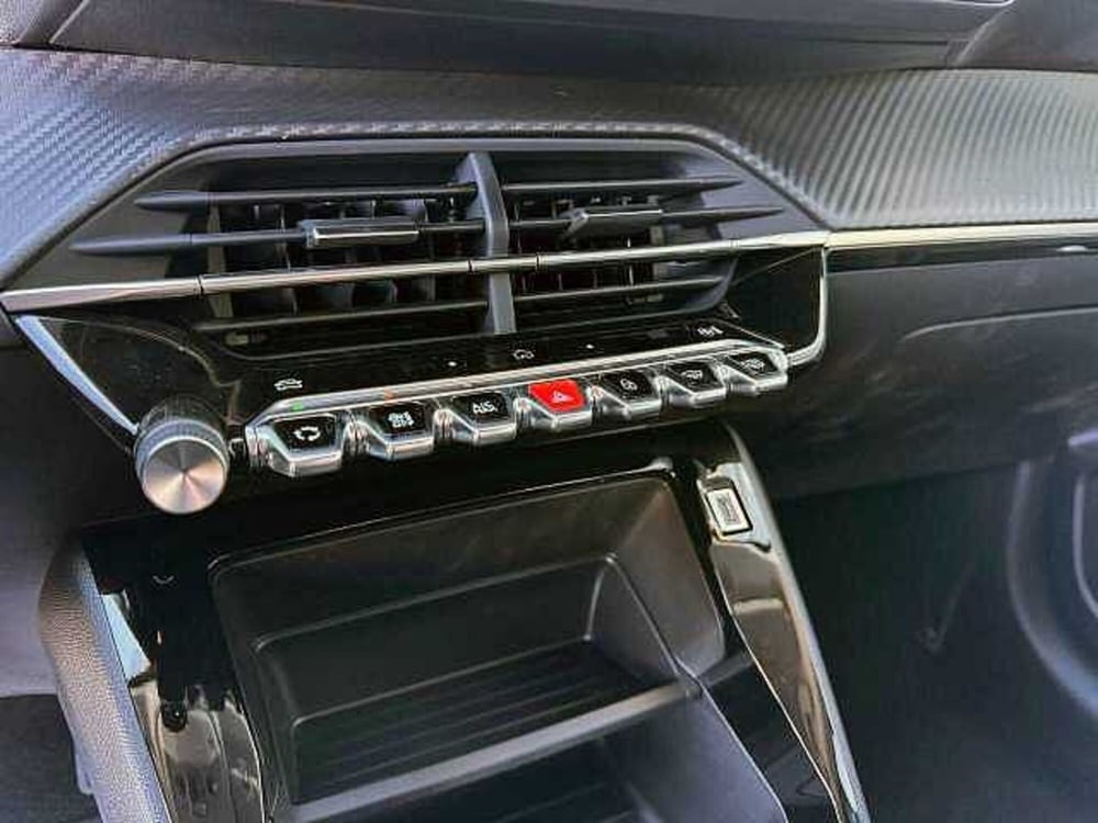 Peugeot 208 nuova a Brescia (12)