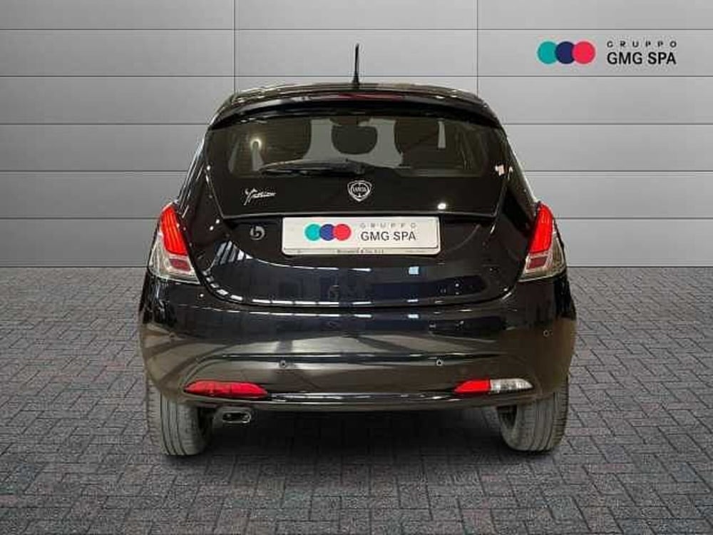 Lancia Ypsilon usata a Prato (4)