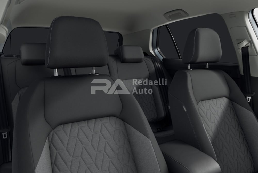 Volkswagen Golf nuova a Lecco (7)
