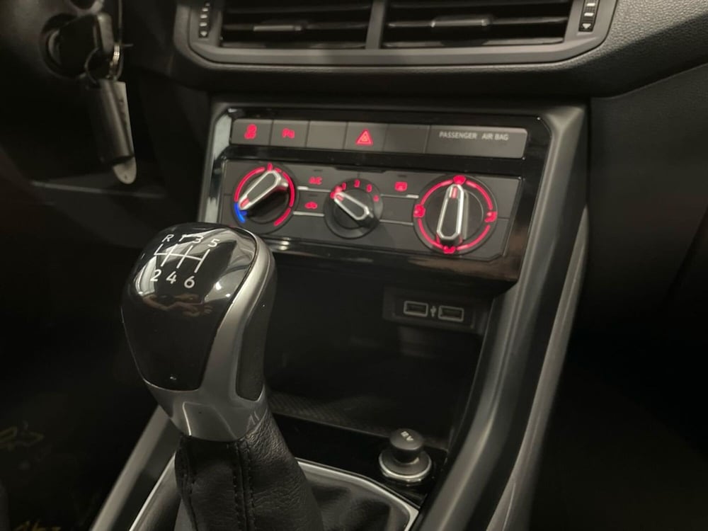 Volkswagen T-Cross usata a Prato (15)