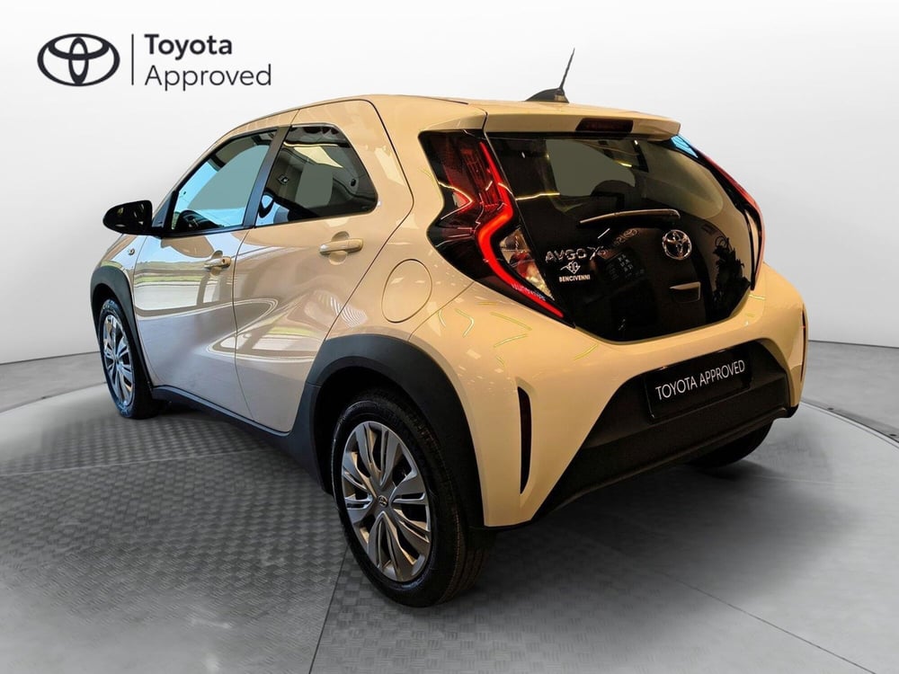 Toyota Aygo X nuova a Catanzaro (4)