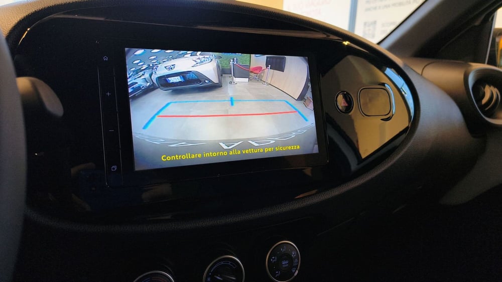 Toyota Aygo X nuova a Catanzaro (12)
