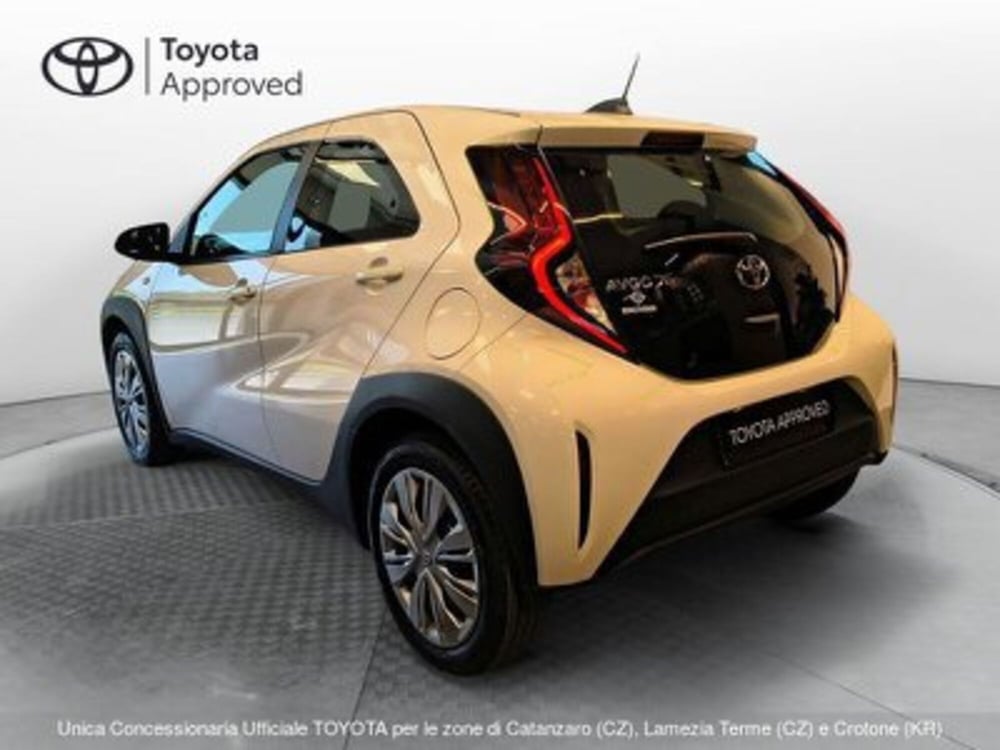 Toyota Aygo X nuova a Catanzaro (4)