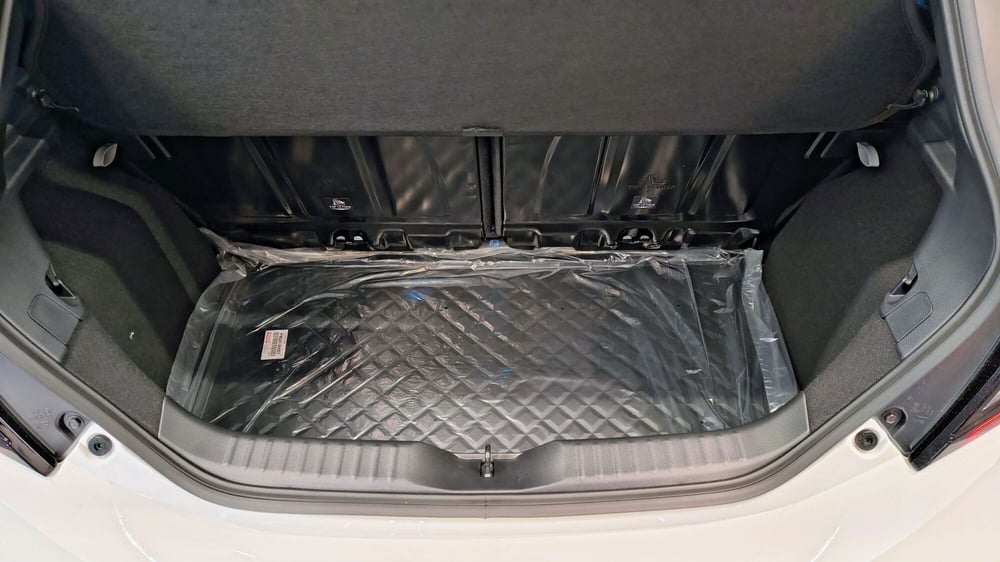 Toyota Aygo X nuova a Catanzaro (8)