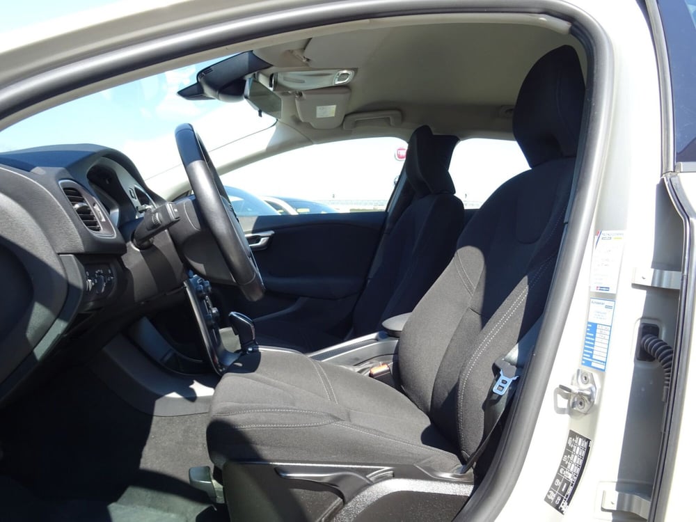 Volvo V40 Cross Country usata a Venezia (10)