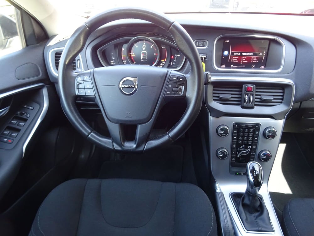 Volvo V40 Cross Country usata a Venezia (14)