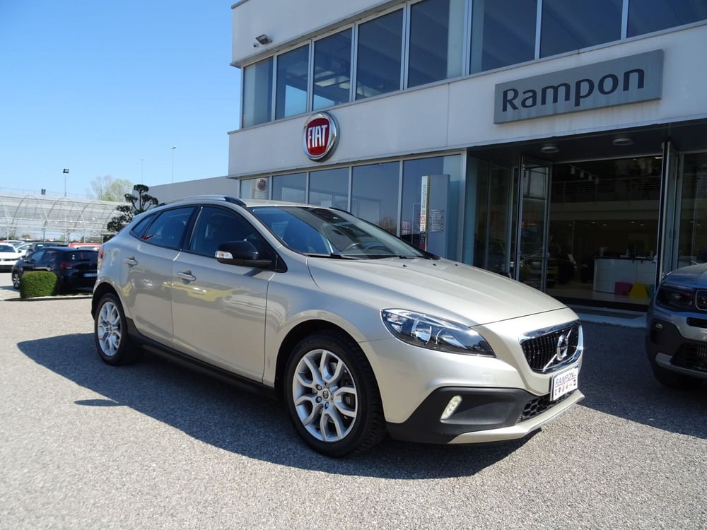 Volvo V40 Cross Country usata a Venezia (6)