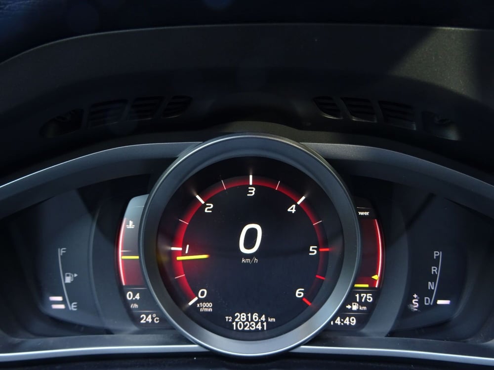 Volvo V40 Cross Country usata a Venezia (8)