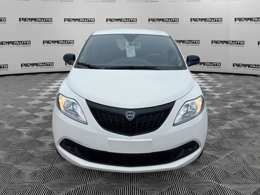 Lancia Ypsilon nuova a Piacenza (2)