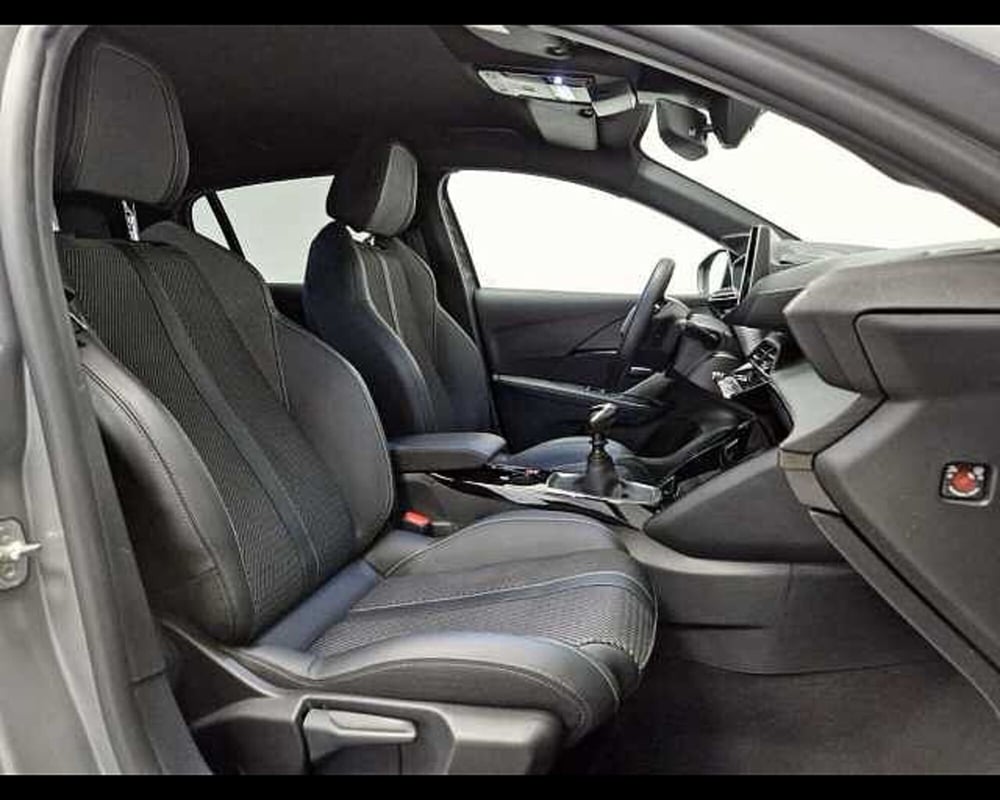 Peugeot 208 usata a Milano (10)