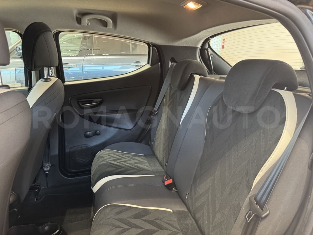 Lancia Ypsilon usata a Forlì-Cesena (9)