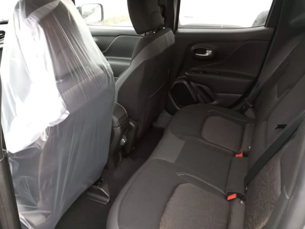 Jeep Renegade nuova a Latina (6)