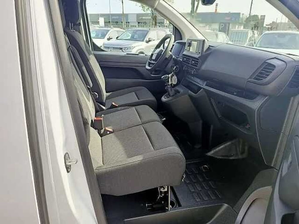 Opel Vivaro nuova a Milano (12)